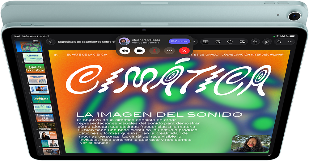 iPad Air, color azul, parte superior exterior, se muestra la app Keynote con la prestación de compartir pantalla durante una llamada FaceTime de vídeo, parte trasera exterior, gran angular trasero de 12 Mpx, botón para subir el volumen, botón para bajar el volumen