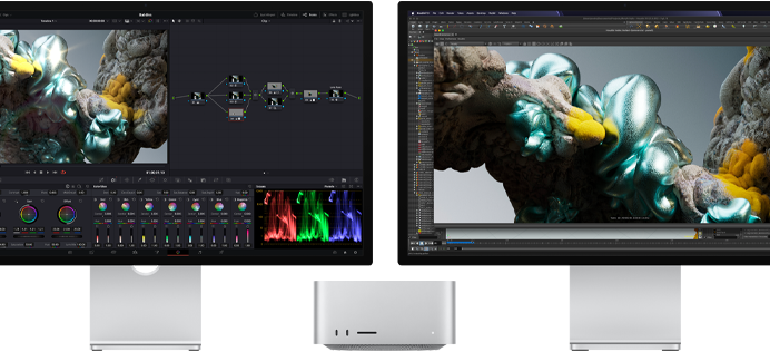 Un monitor Studio Display y un monitor Studio Display XDR, uno a cada lado del Mac Studio, que muestran un proyecto de arte, con software y herramientas para modelos 3D