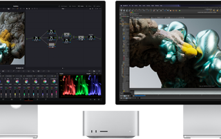 Un monitor Studio Display y un monitor Studio Display XDR, uno a cada lado del Mac Studio, que muestran un proyecto de arte, con software y herramientas para modelos 3D