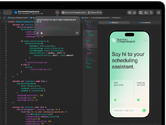 MacBook Pro, Xcode, un editor de código muestra el siguiente comentario: «Conecta la app a Apple Intelligence», vista previa en el iPhone, app Quantum College Hospital, texto que dice: «Di hola a tu asistente de programación», botones: Ver turnos disponibles, Cambiar mi próximo turno