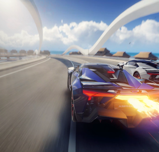 Fotograma de un videojuego que muestra un coche a todo gas por una carretera con curvas.