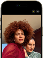 iPhone Air, parte delantera, prestación Encuadre Centrado para fotos en uso