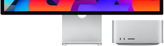 Primer plano de la parte frontal del Mac Studio junto al Studio Display. El Mac Studio cabe perfectamente bajo la pantalla del Studio Display.